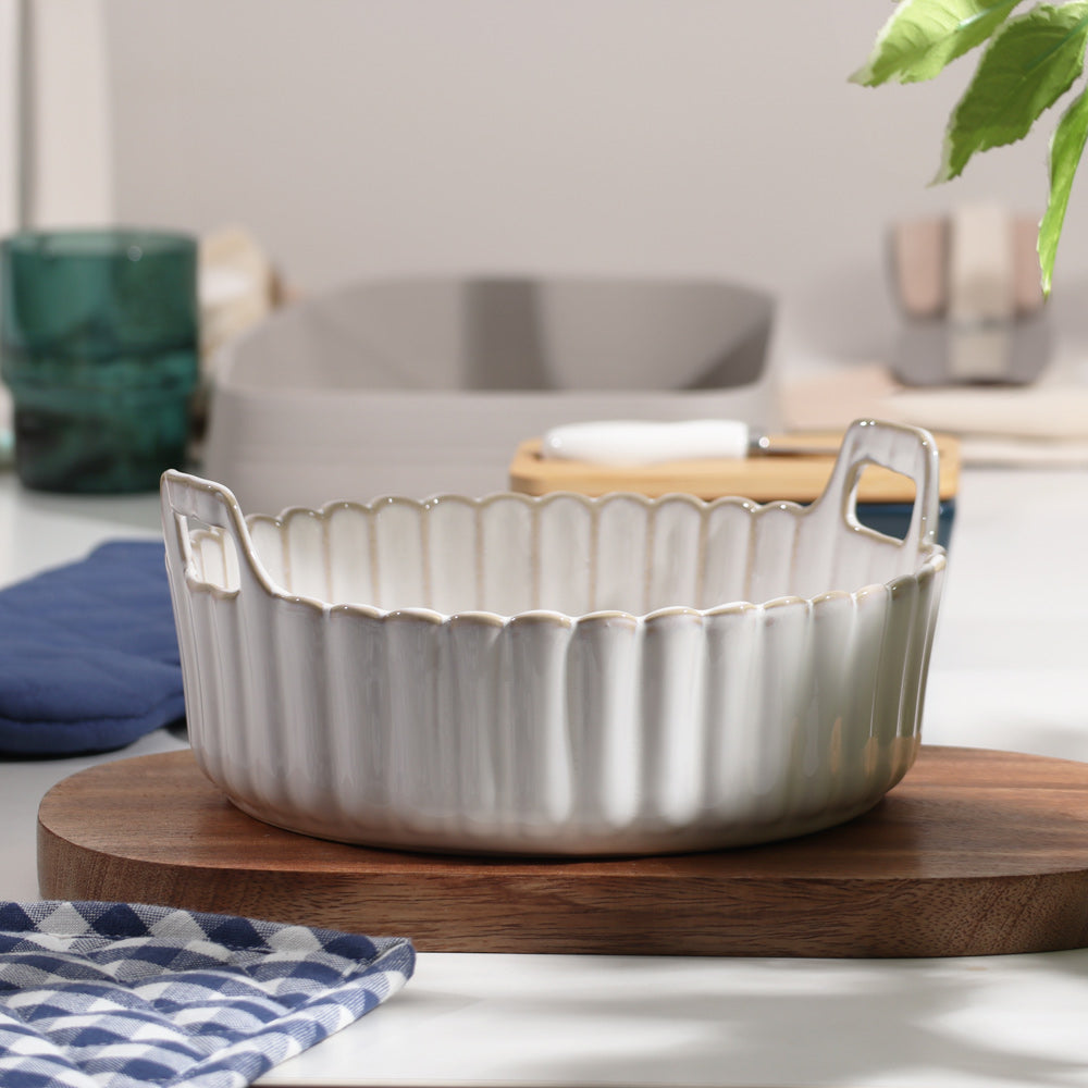 Scallop Round Baking Dish - Ivory
