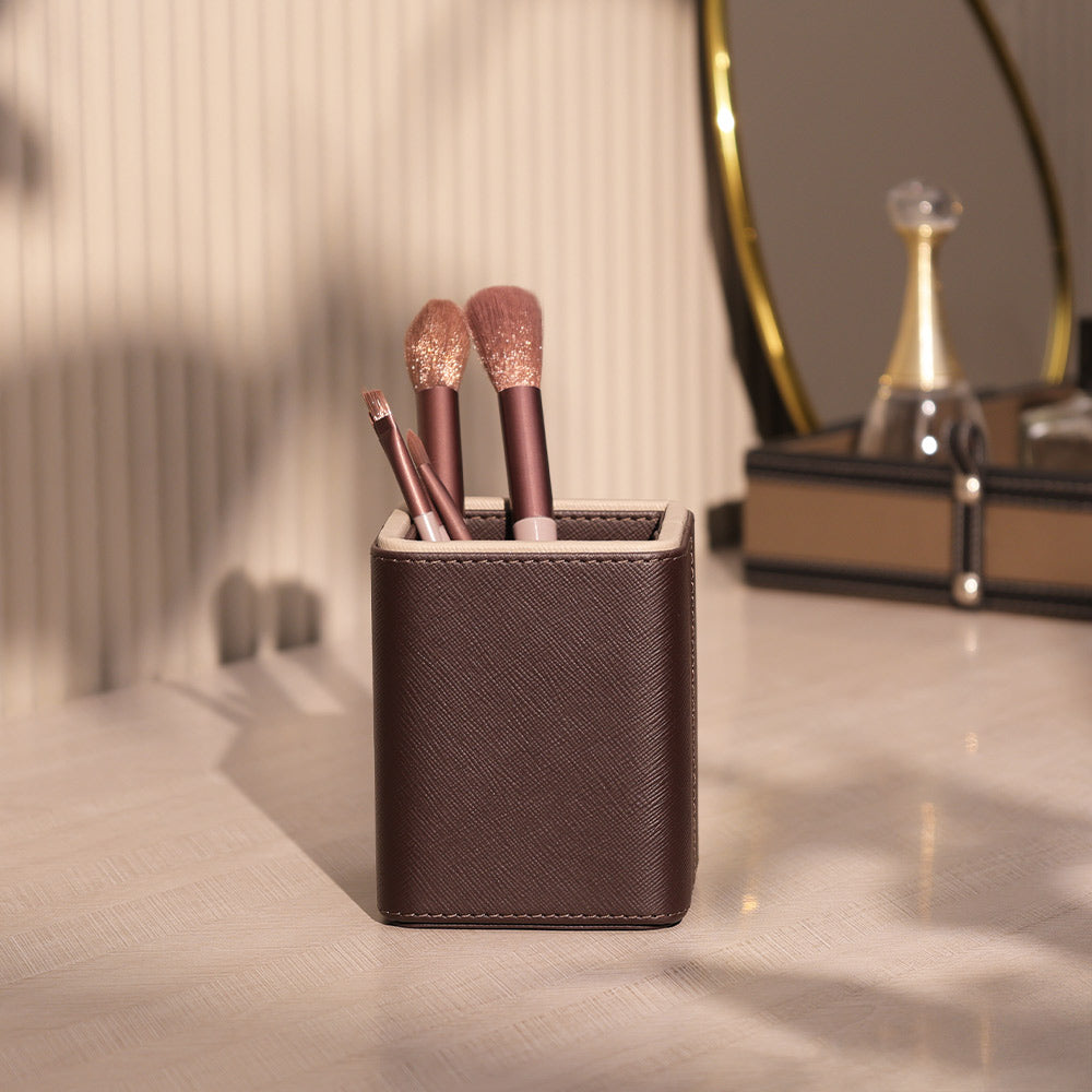 Scribe Pen Holder - Walnut