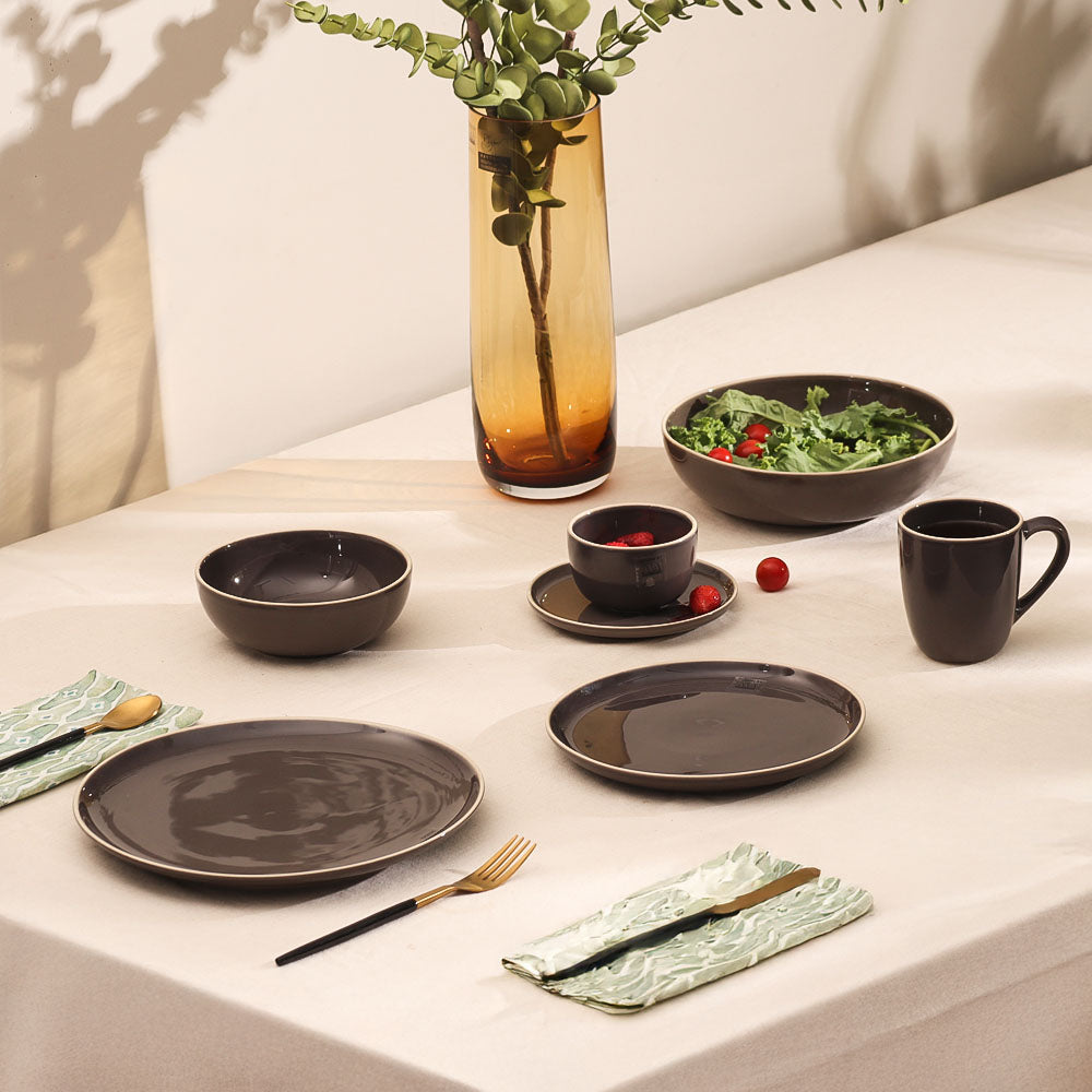 Semana Pasta Plate - Caviar