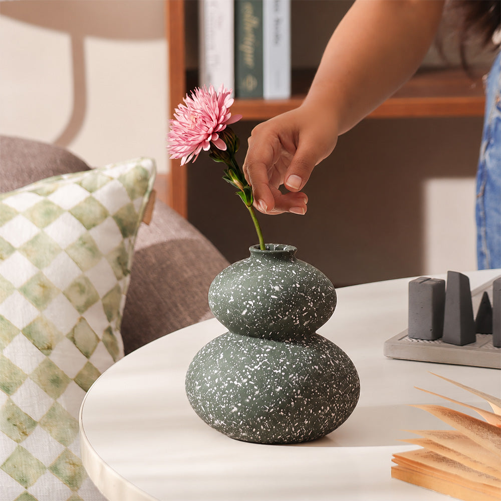 Shale Concrete Vase Small - Speckled Moss