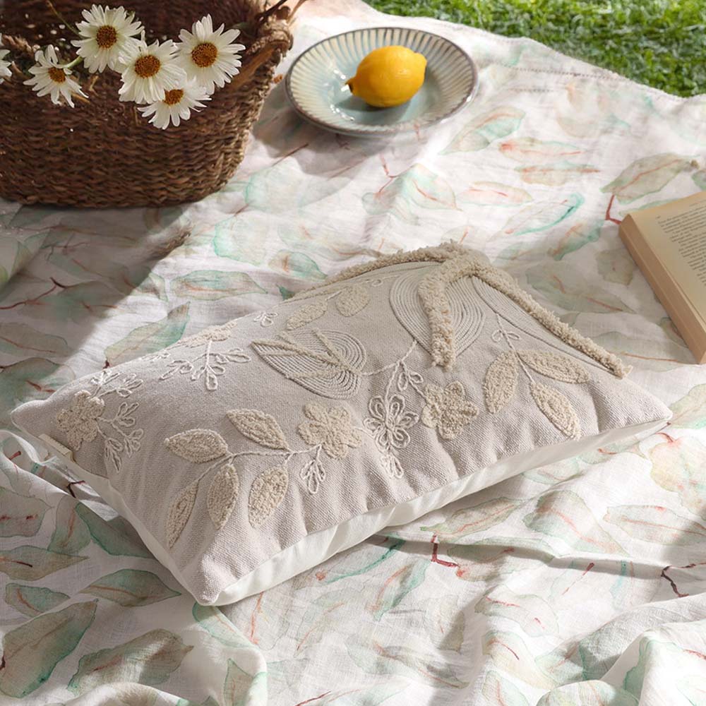 Starfish Tufted Embroidered Rectangular Cotton Cushion Cover 30x50cm - Beige