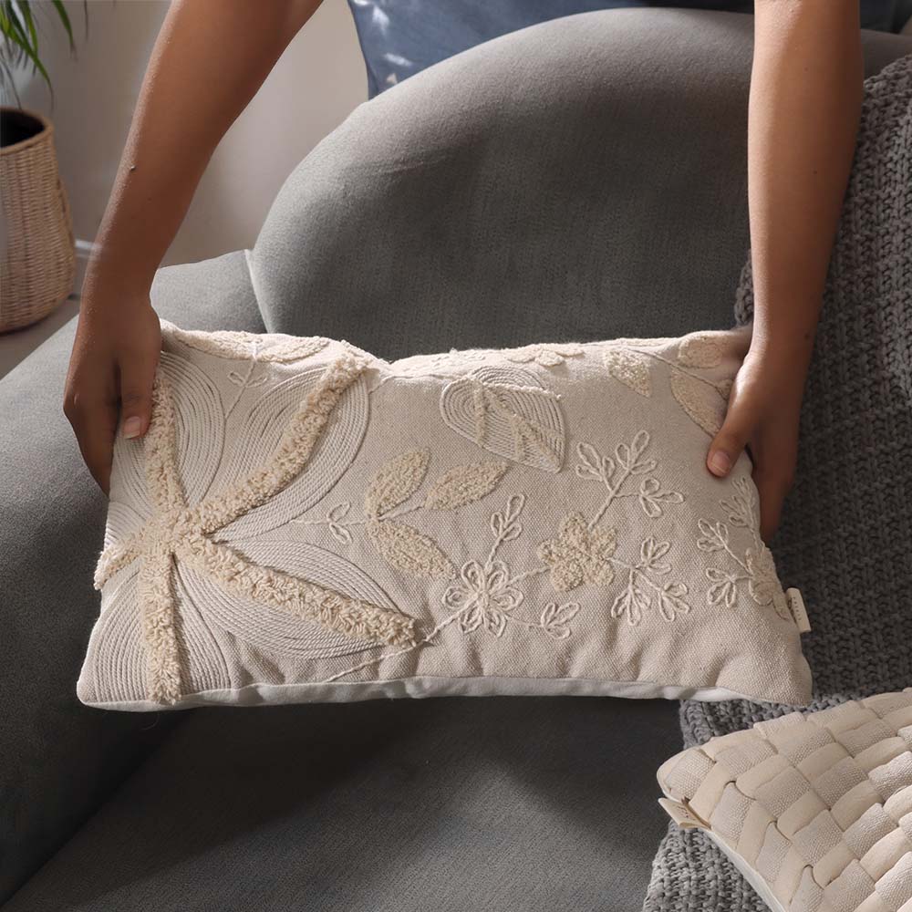 Starfish Tufted Embroidered Rectangular Cotton Cushion Cover 30x50cm - Beige