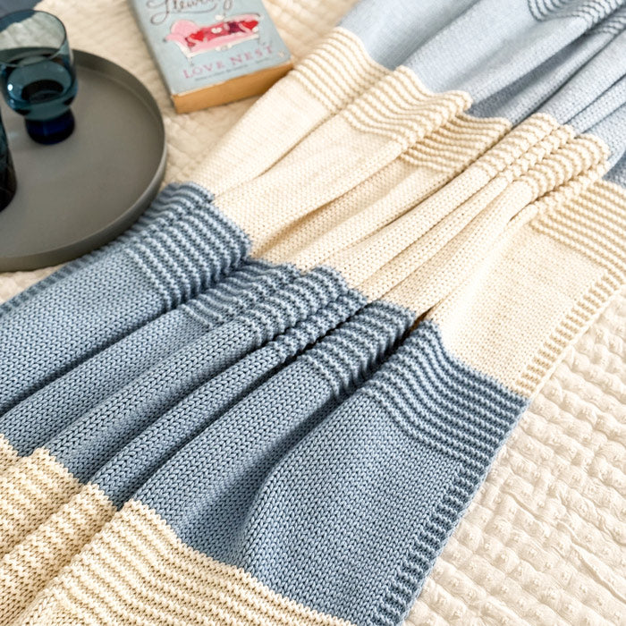 Sven Knitted Throw - Blue White