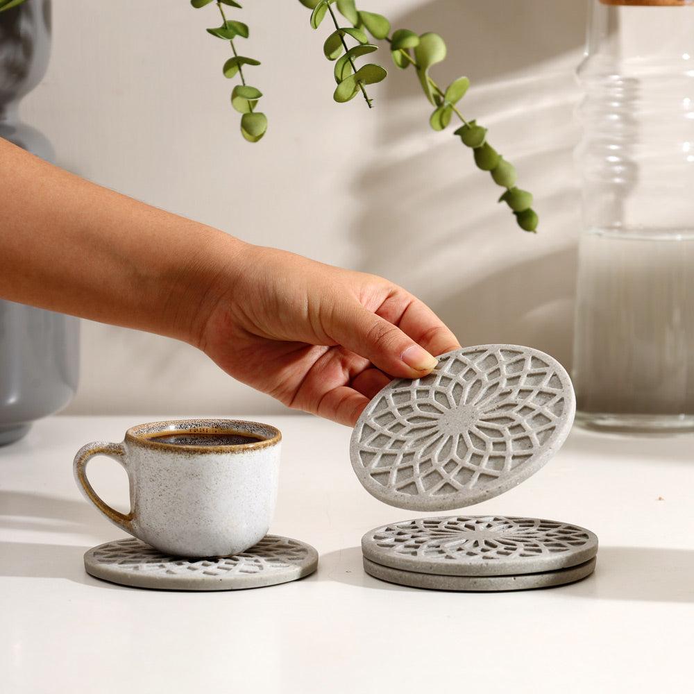 Trobe Round Coasters, Set of 4 - Speckled Cream