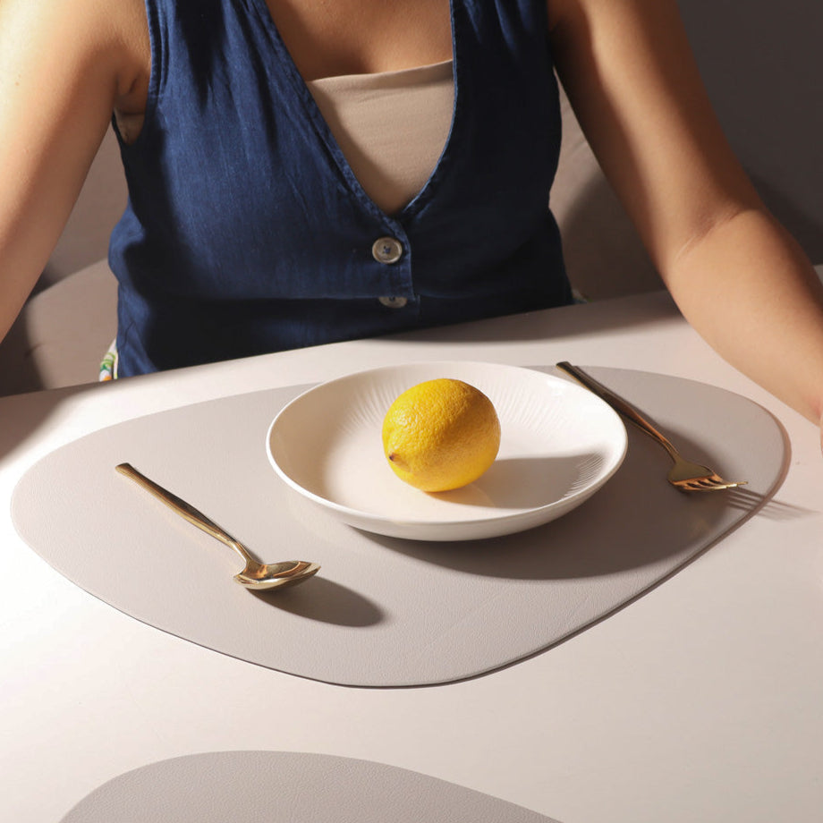 Trigonal Placemats, Set of 2 - Grey