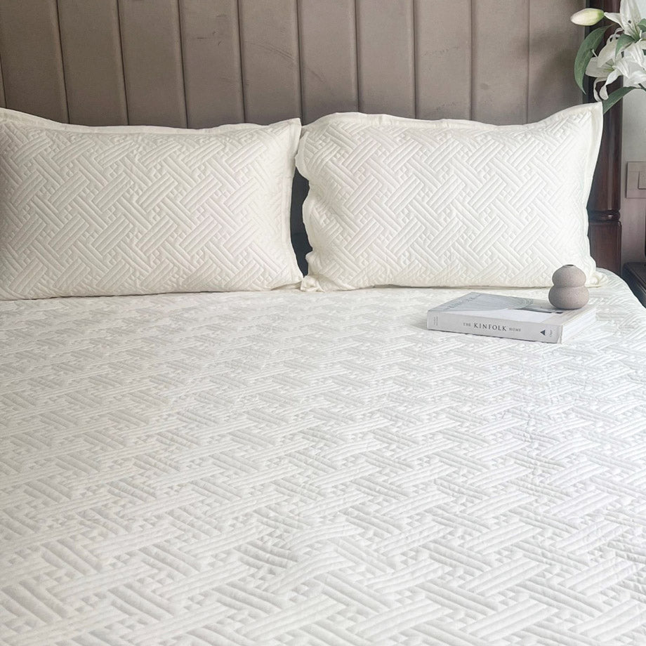 Triumph Cotton Reversible Bedspread - Ivory