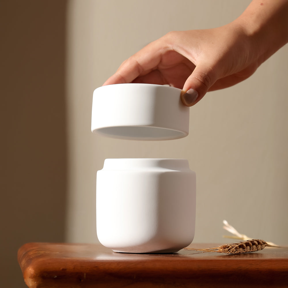 Ume Jar with Lid - White