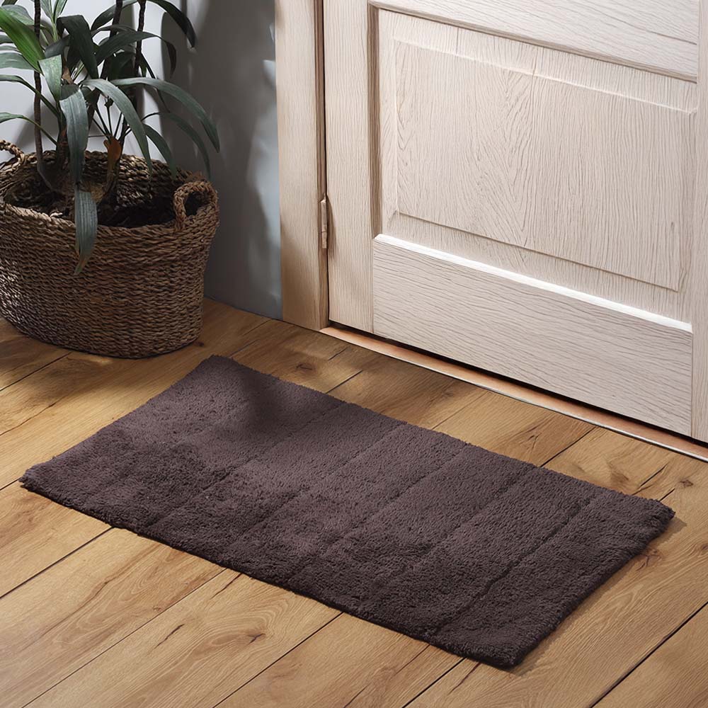 Vena Chalk Striped Tufted Bathmat - Brown