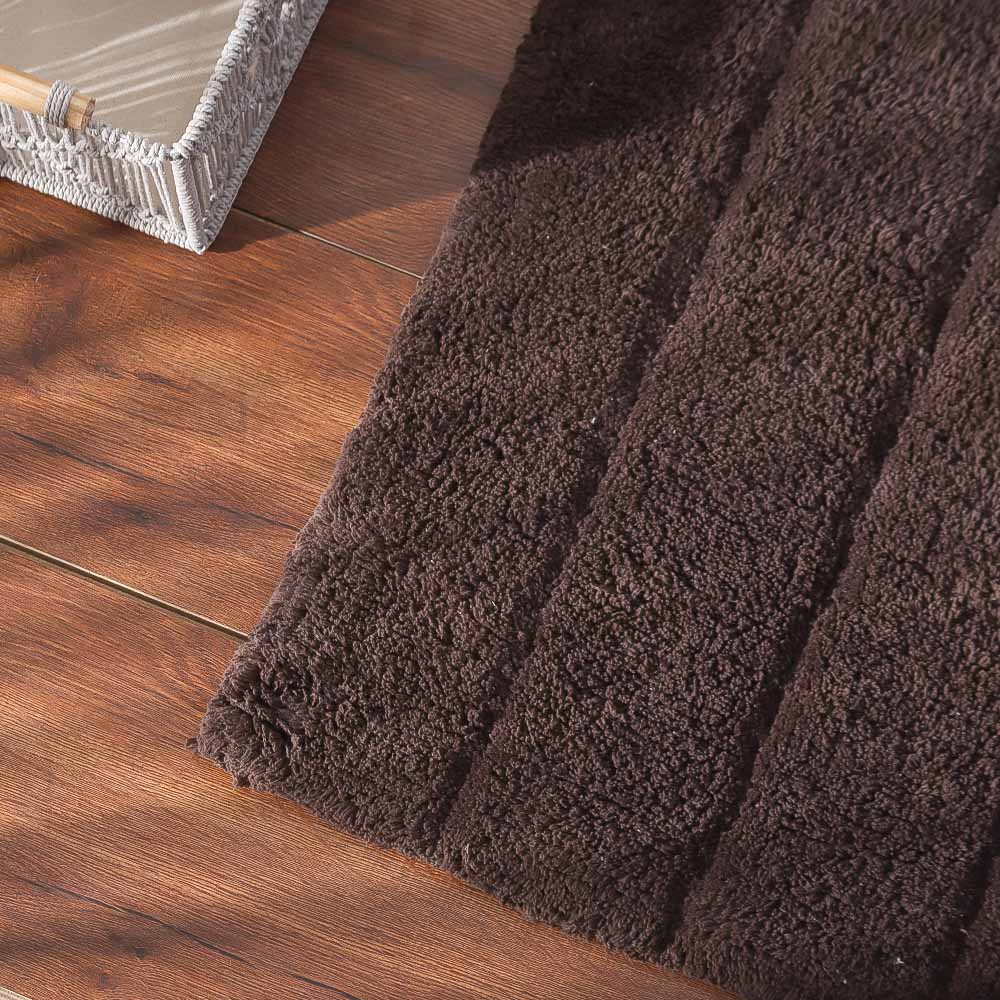 Vena Chalk Striped Tufted Bathmat - Brown