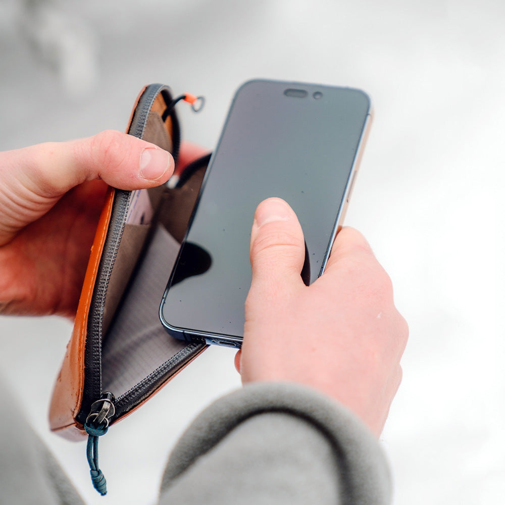 Venture Phone Pocket - Bronze
