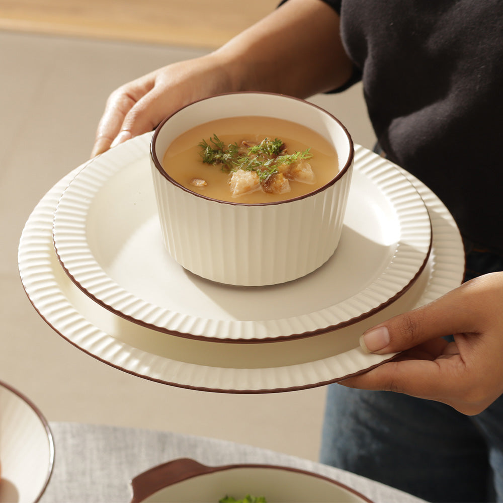 Vesper Quarter Plate - Cream Brown