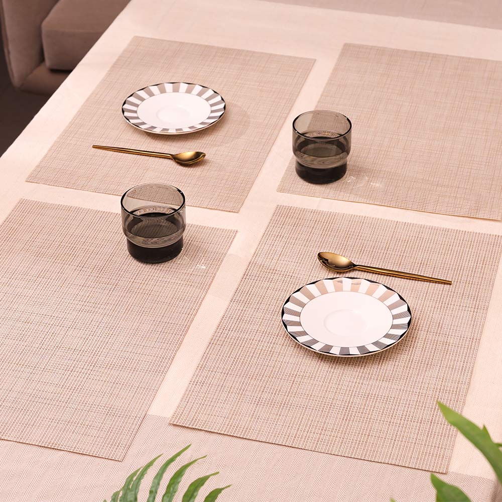 Trellis Mesh Rectangular Placemats, Set of 4 - Beige