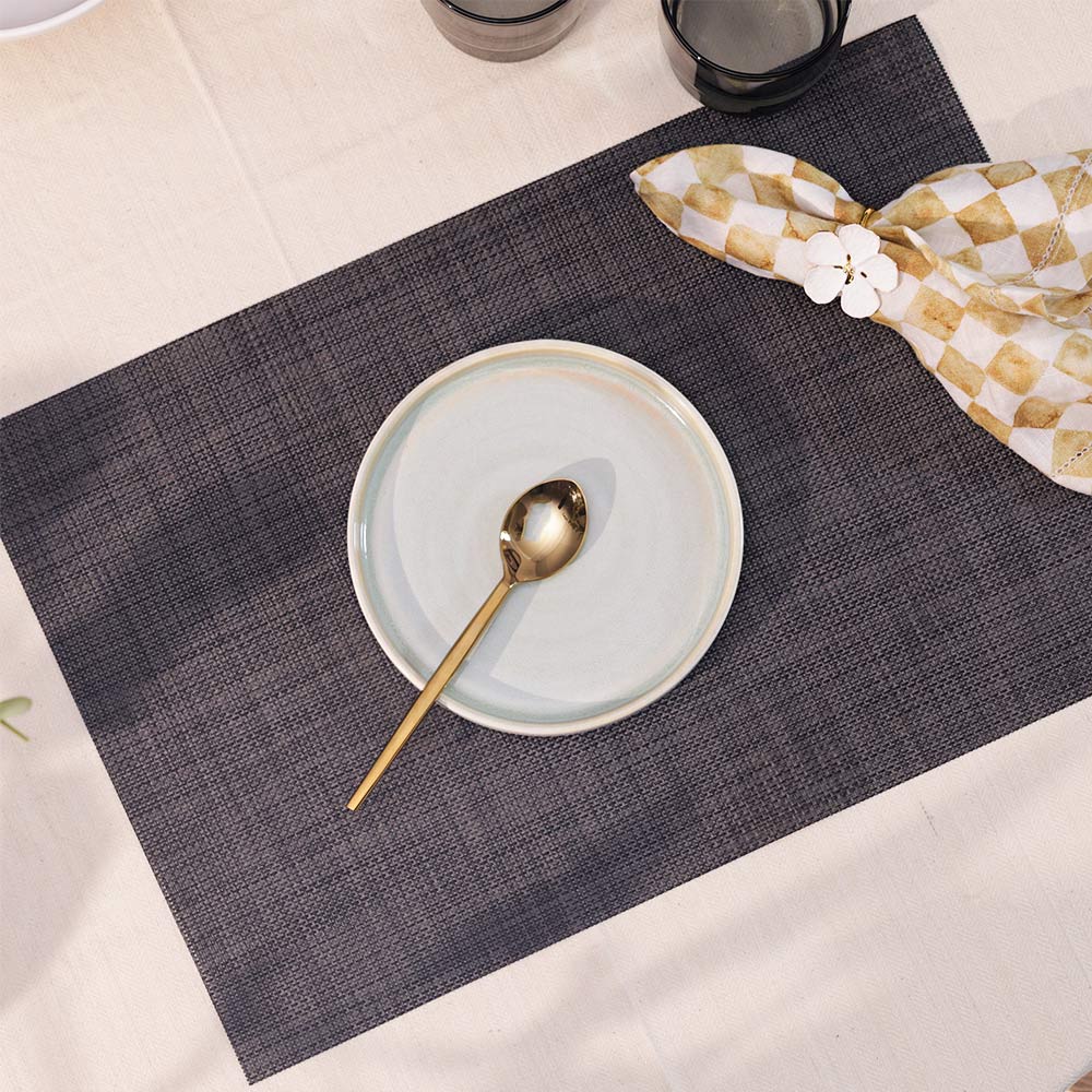 Trellis Mesh Rectangular Placemats, Set of 4 - Charcoal