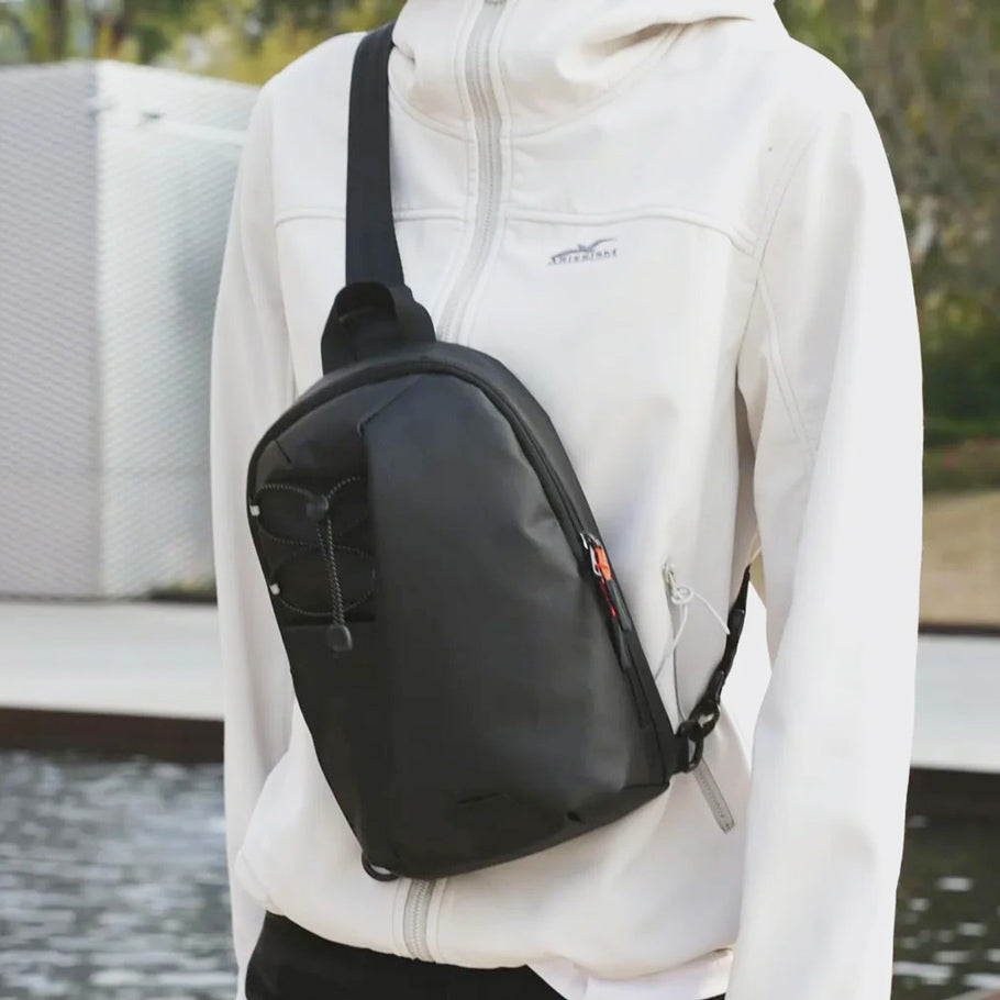 X-Row Sling Bag - Black