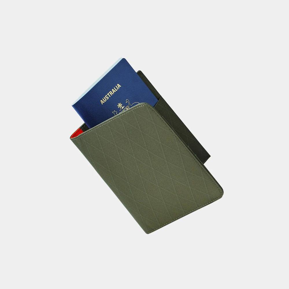 Alpaka ARK Bifold Passport Wallet - Dark Green VX21