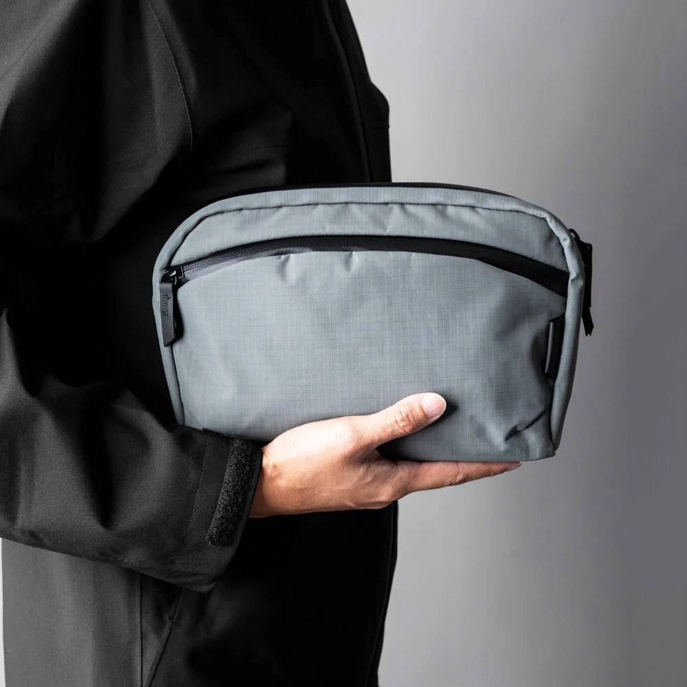 Alpaka Flight Sling Bag - Axoflux Grey