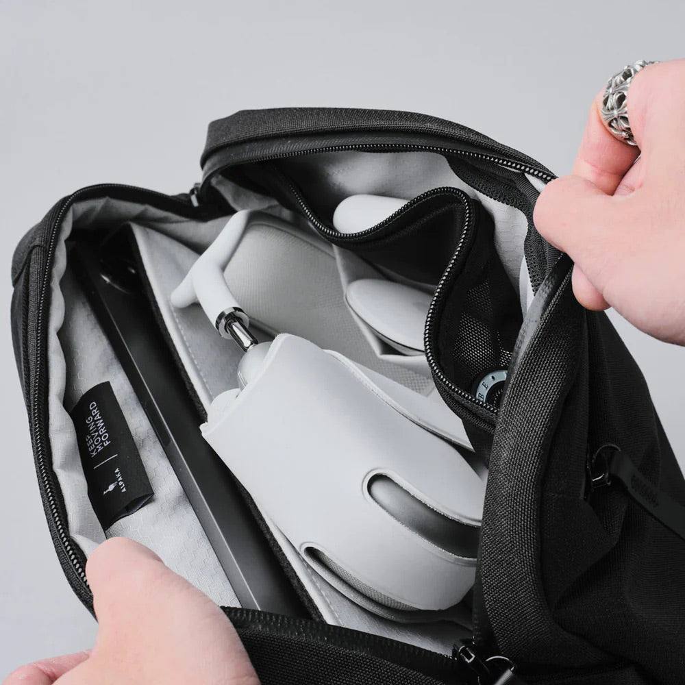 Alpaka Go Sling Bag - Axoflux Black