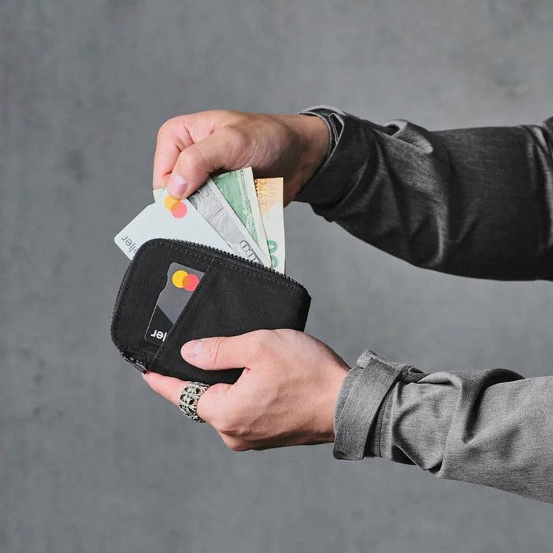 Alpaka Zip Card Pouch - Axoflux Black