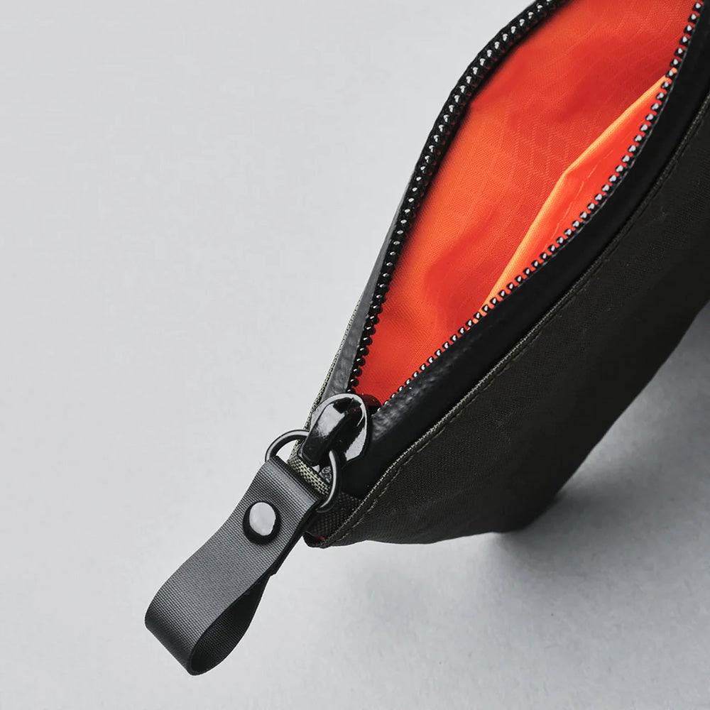 Alpaka Zip Pouch - Black VX21