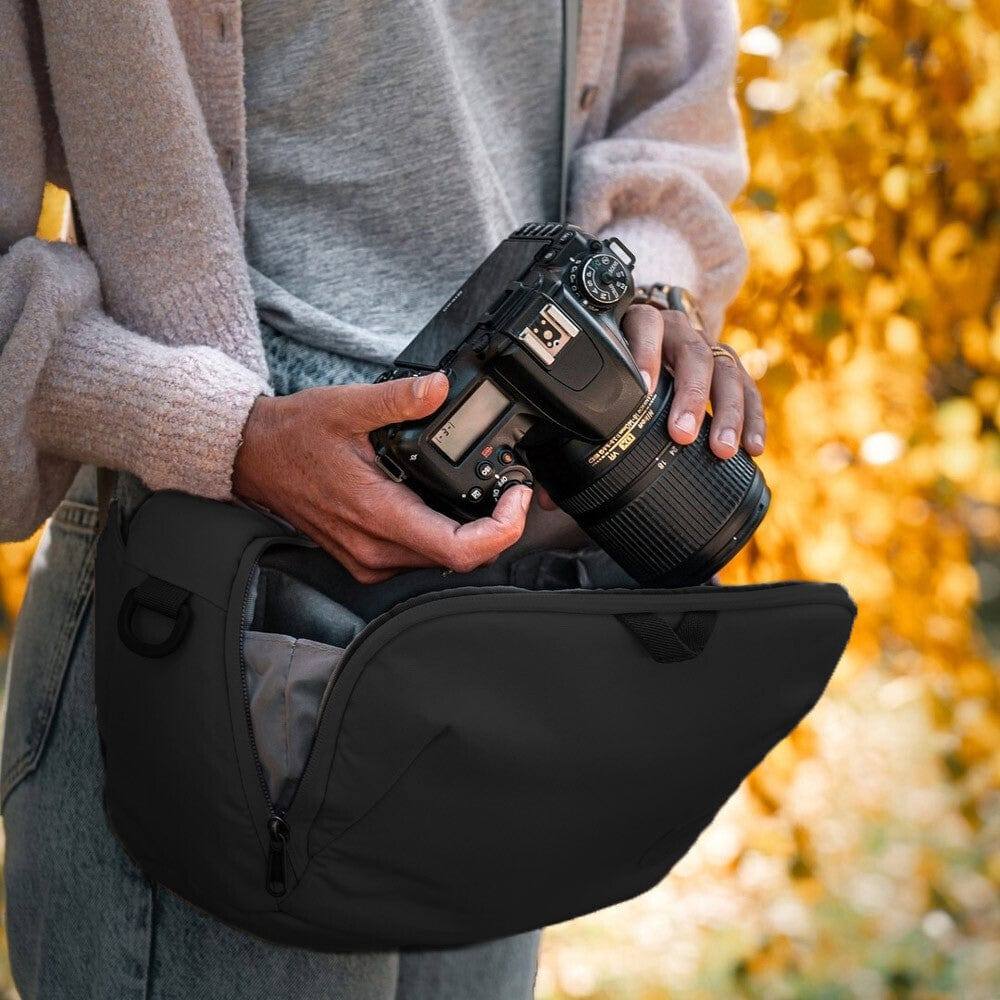 BAGSMART Bag for DSLR Camera, Waterproof Crossbody Camera Case with Padded  Shoulder Strap, Anti-Theft Shoulder Bag, Black : Electronics 