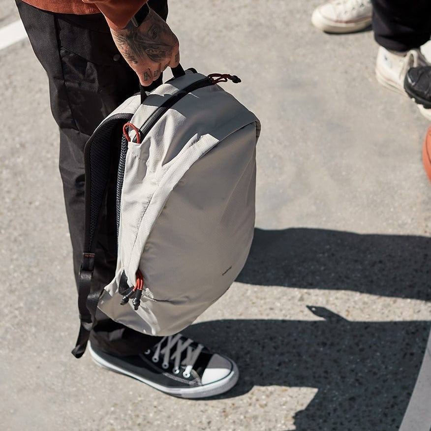 Bellroy Lite Daypack - Chalk