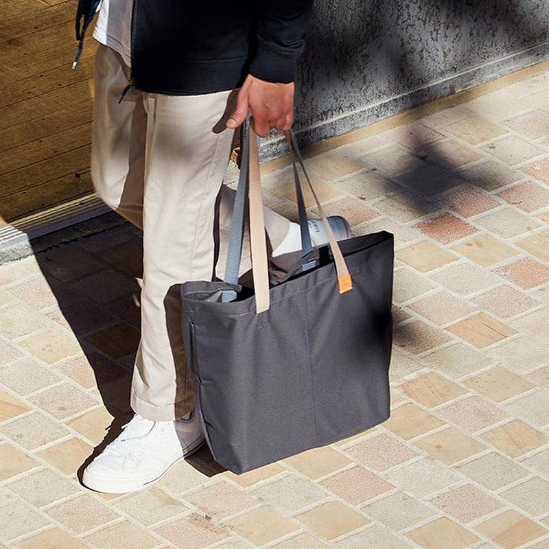 Should Men Carry Tote Bags?