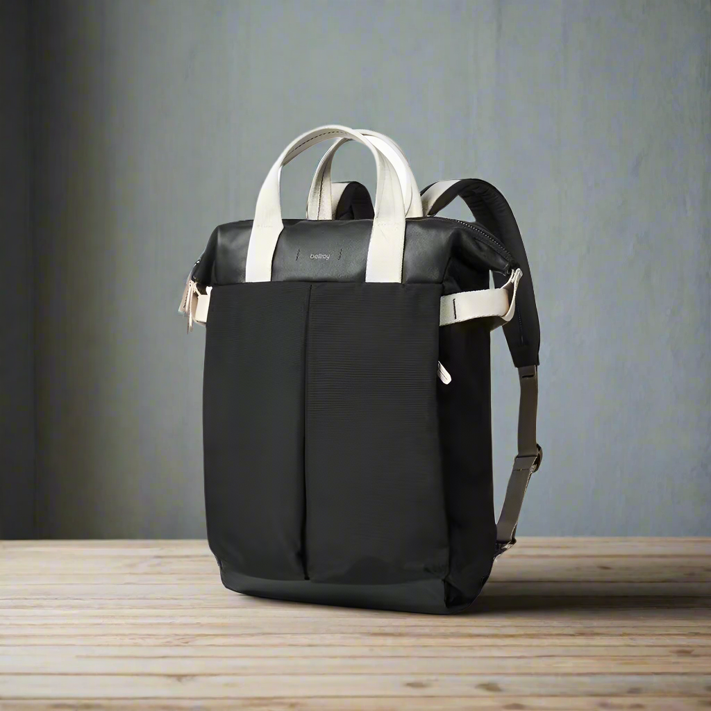 Bellroy Tokyo Techpack　20L　ブラック Tokyo Totepack | Convertible backpack or tote laptop bag