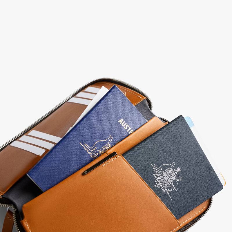 Bellroy Travel Folio Second Edition - Caramel