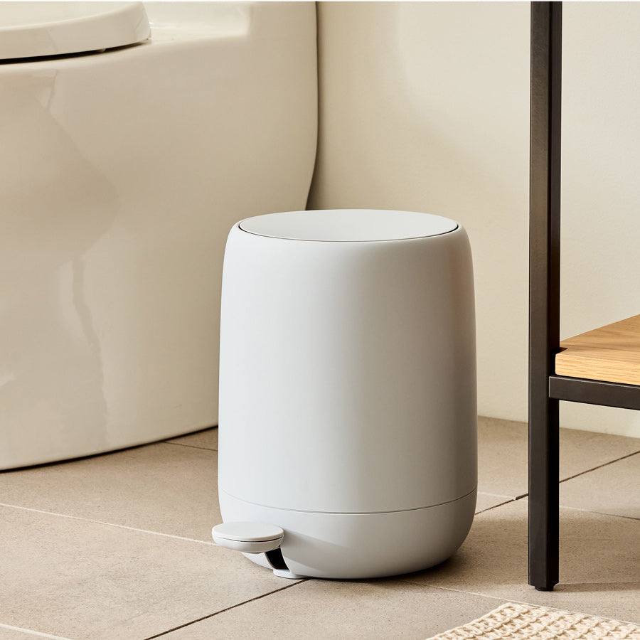 Blomus Germany Sono Pedal Bin Medium - White