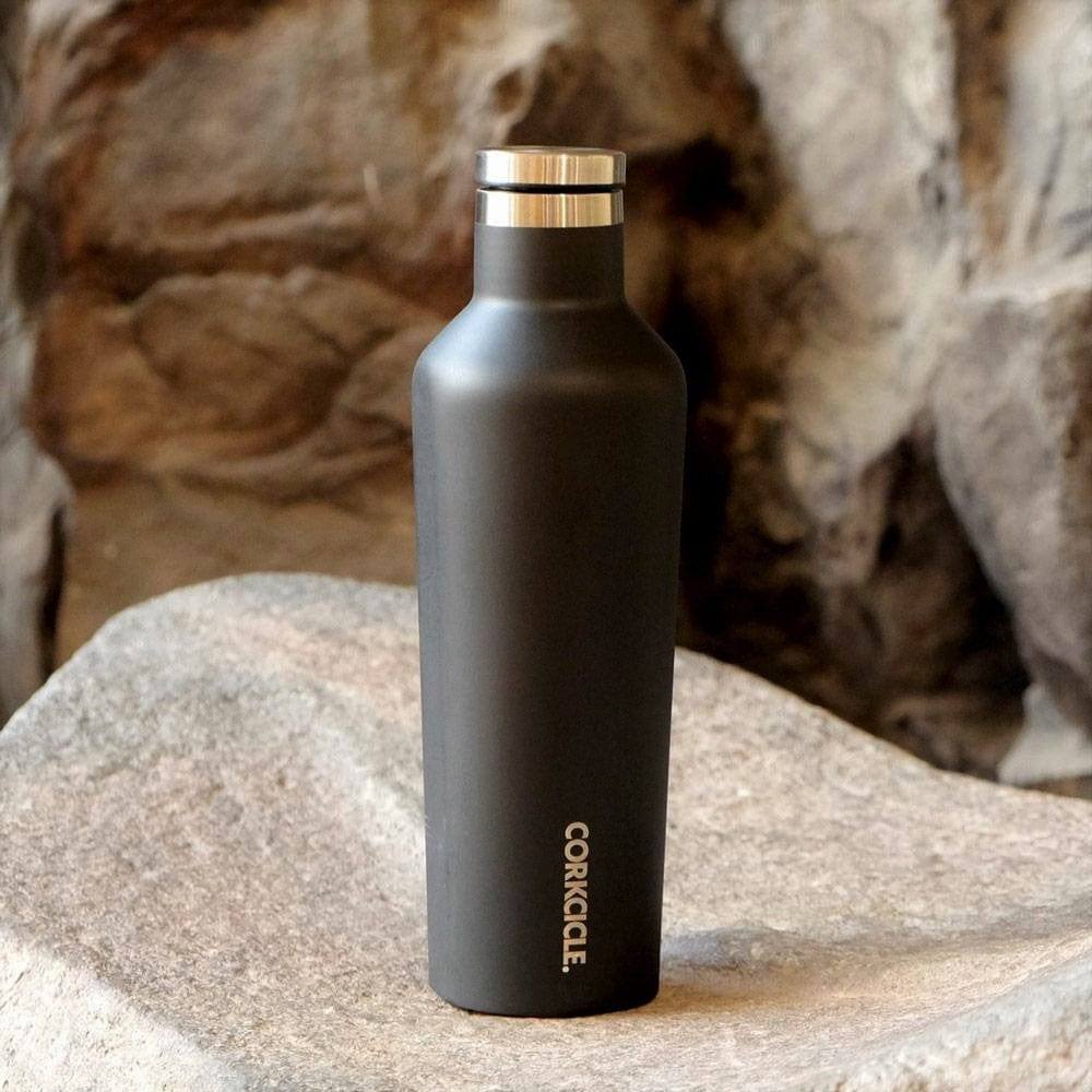 http://www.modernquests.com/cdn/shop/files/corkcicle-usa-insulated-canteen-475ml-matt-black-1.jpg?v=1690046449