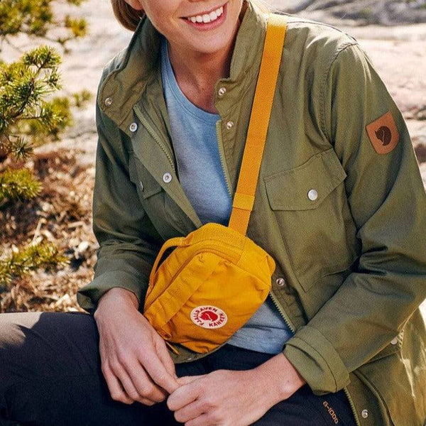 Fjallraven best sale kanken ochre