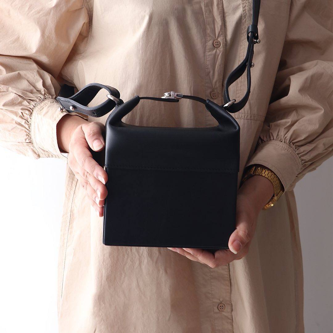 Nappa Dori Narvik Sling Bag - Black