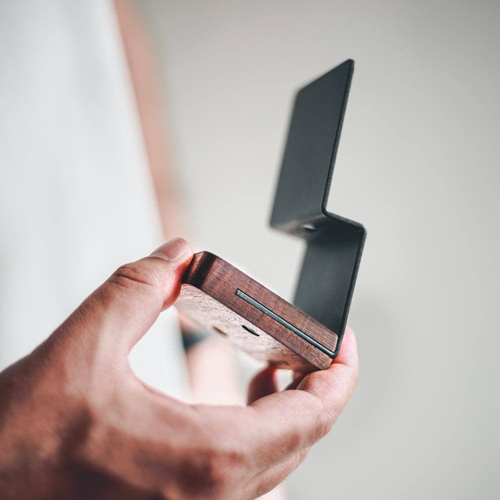 NOOE Hands-On Mobile Stand - Walnut
