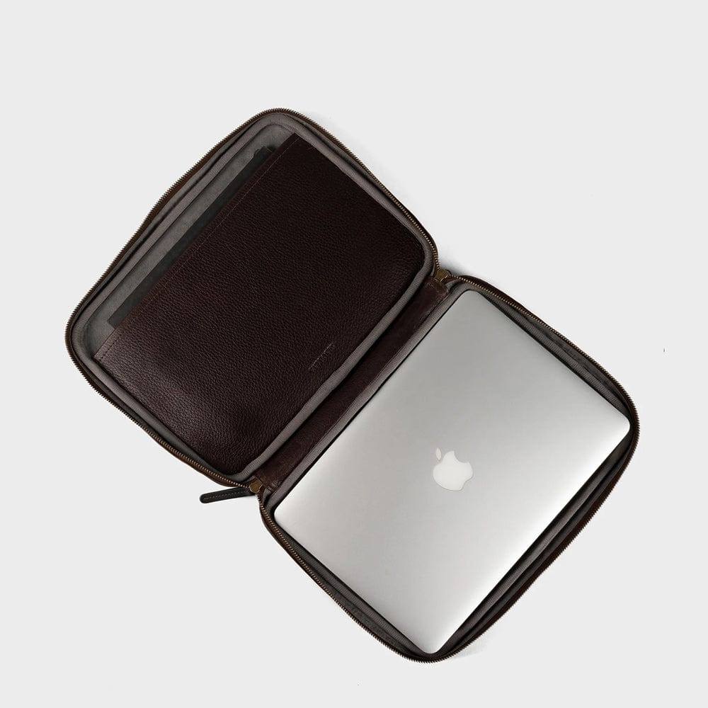 Outback Harlem Laptop Folio for 14 Inch MacBook Pro - Brown