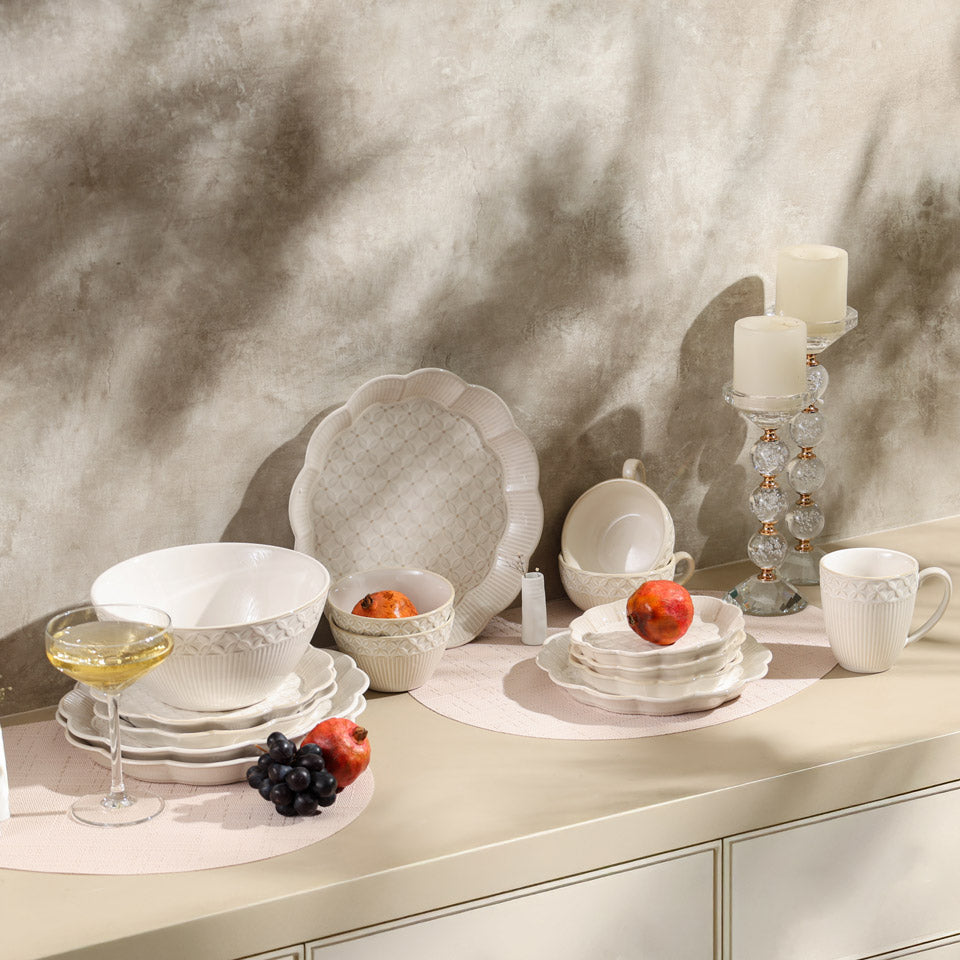 Primrose Quarter Plate - Chiffon White