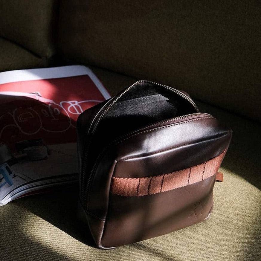 The Postbox Mavi Leather Tech Kit - Dark Tan