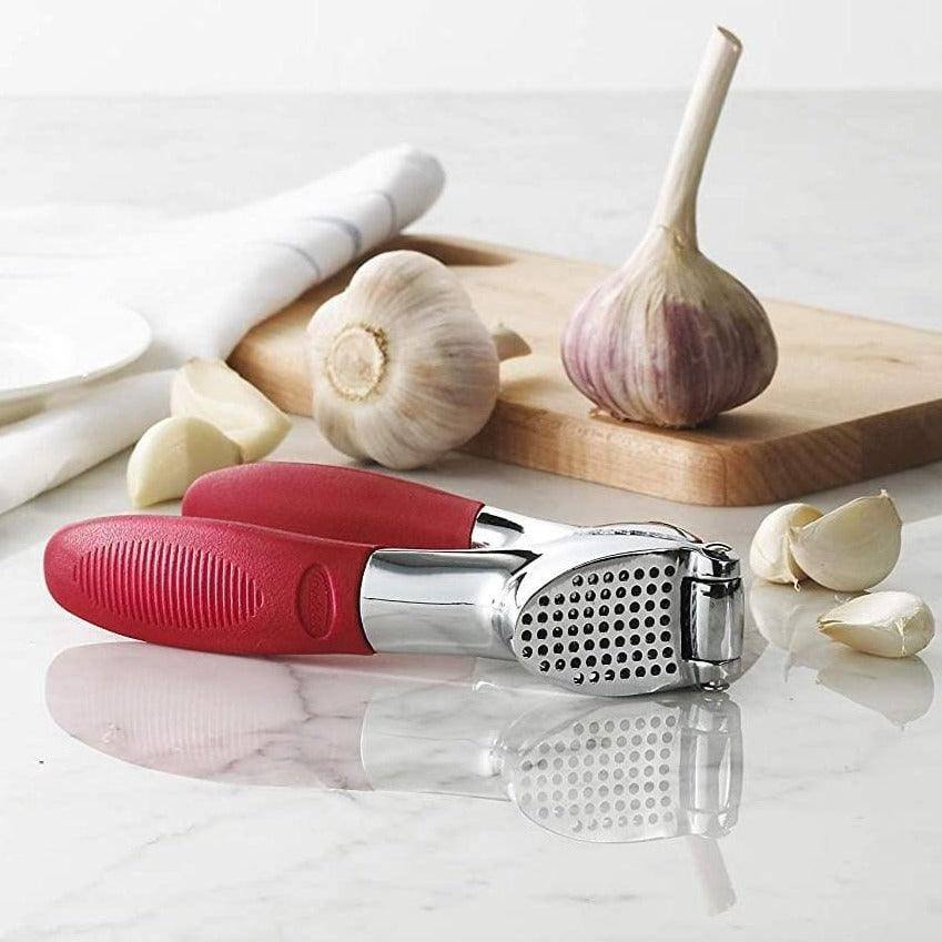 Trudeau Red Garlic Press With Integrated Cleaner Review 