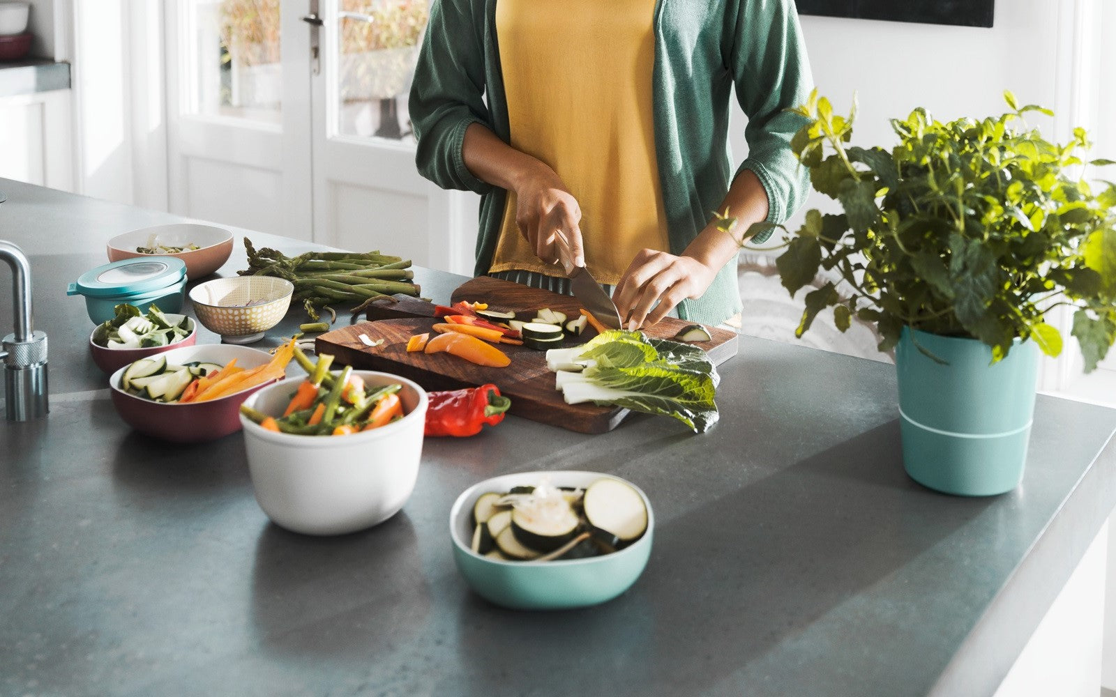 Tools To Make Cooking Easy-Breezy