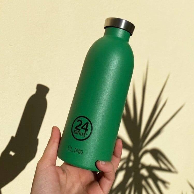 https://www.modernquests.com/cdn/shop/files/24-bottles-italy-clima-insulated-bottle-500ml-stone-emerald-green-5.jpg?v=1690056699