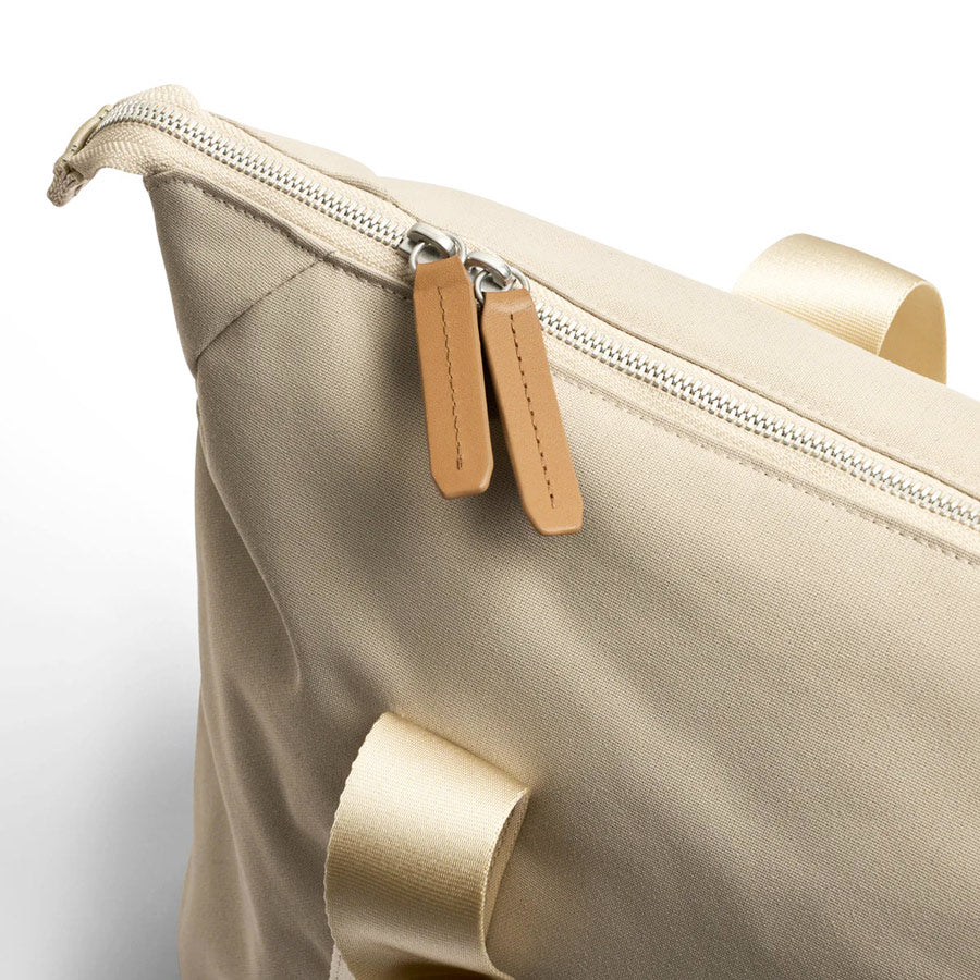 Classic Getaway Bag 28L - Tahini