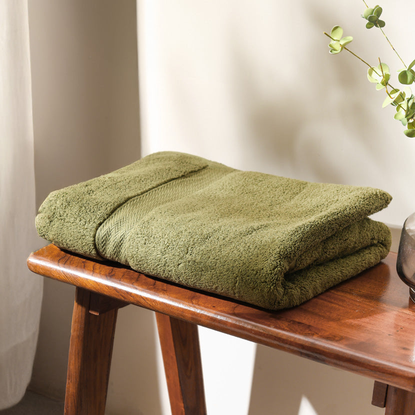 Avant Zero-Twist Cotton Bath Towel - Pine Green