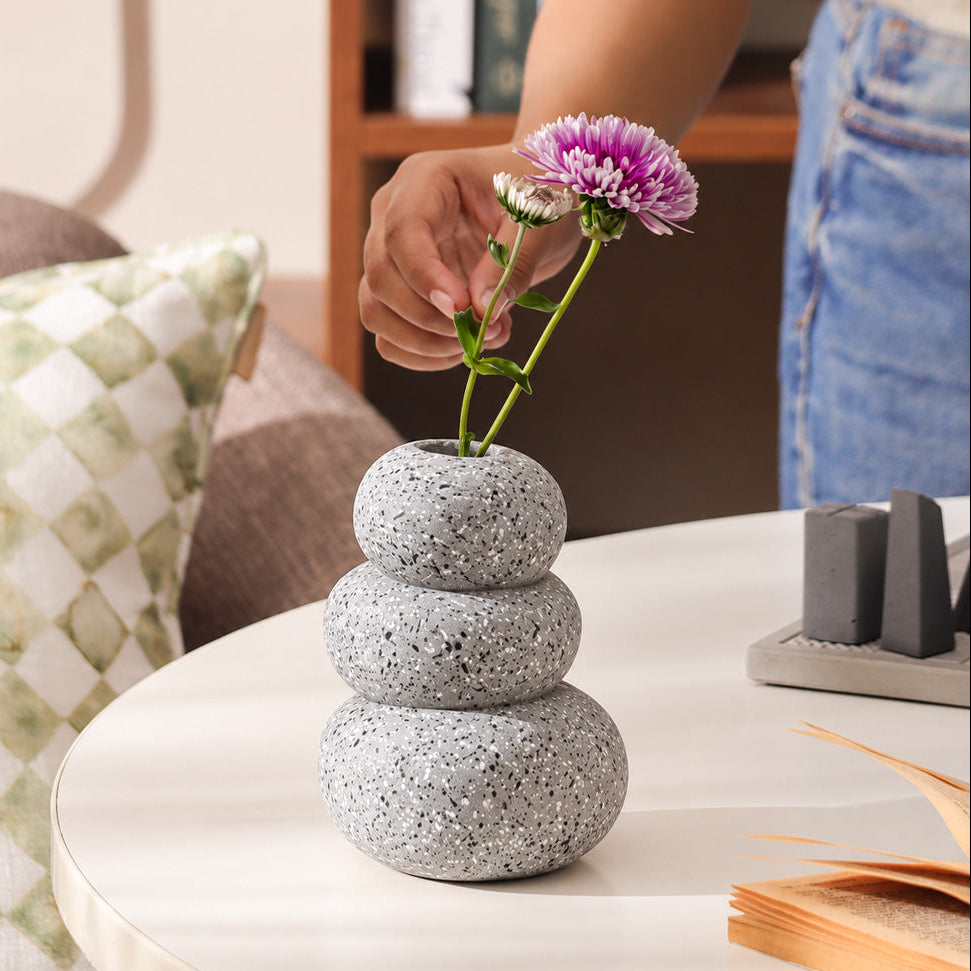 Avon Concrete Vase Small - Speckled Grey