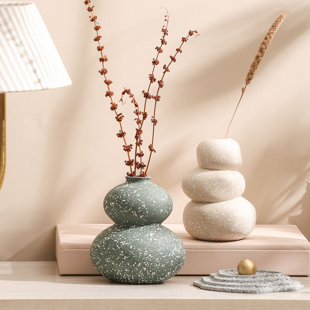 Shale Concrete Vase Small - Speckled Moss