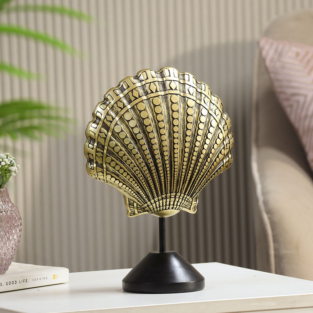 Patterned Scallop Sculpture - Black Gold