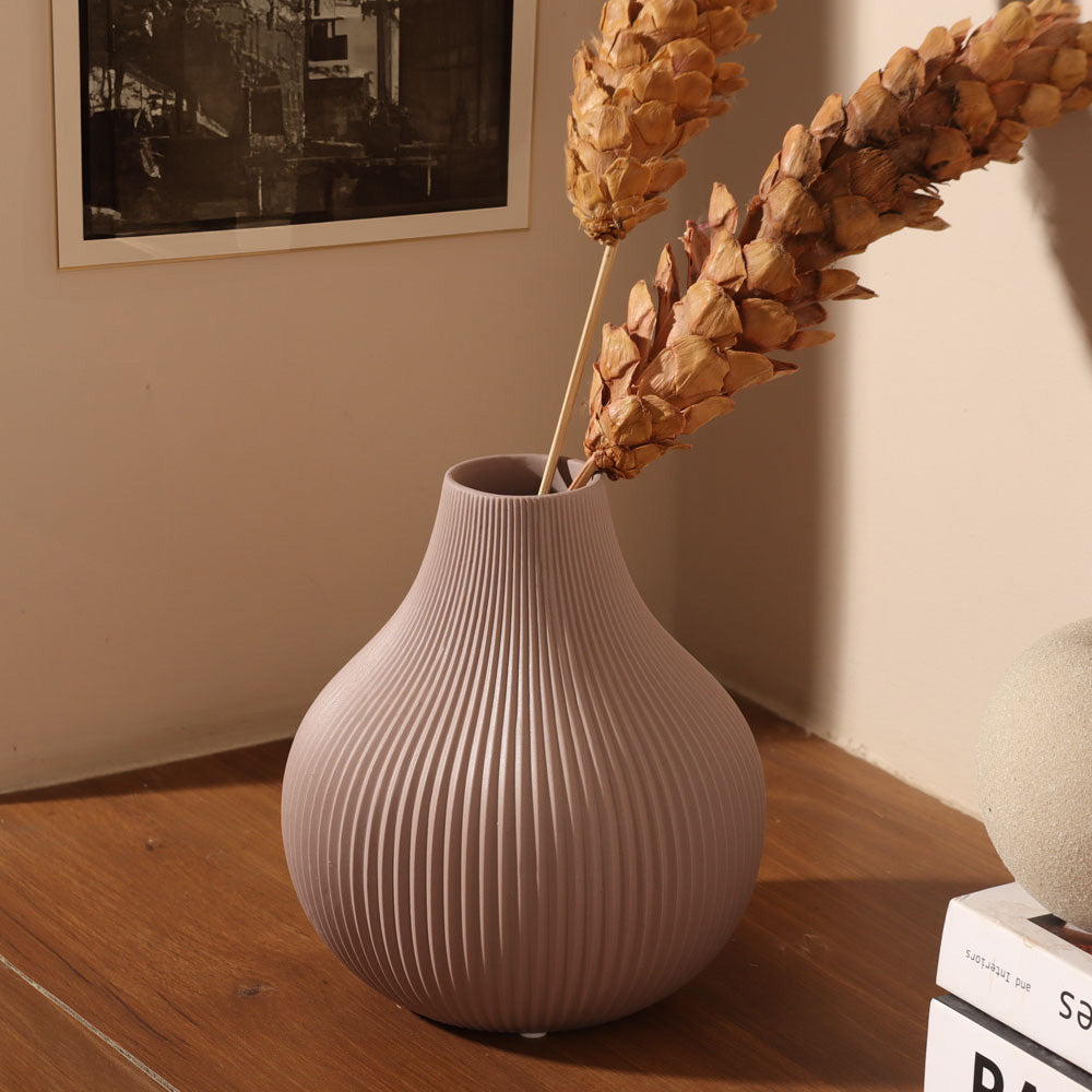 Bud Porcelain Medium Vase - Pink