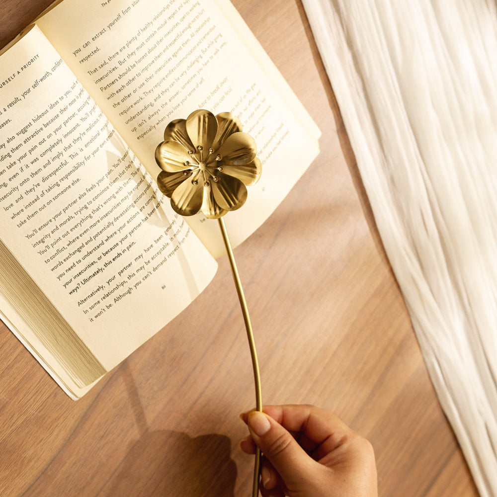 Buttercup Iron Vase Filler Stick - Gold