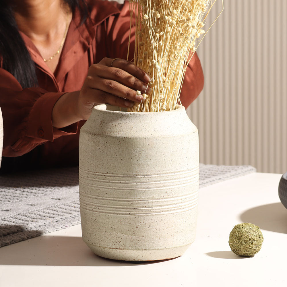 Cana Terracotta Vase Medium - Speckled Sage