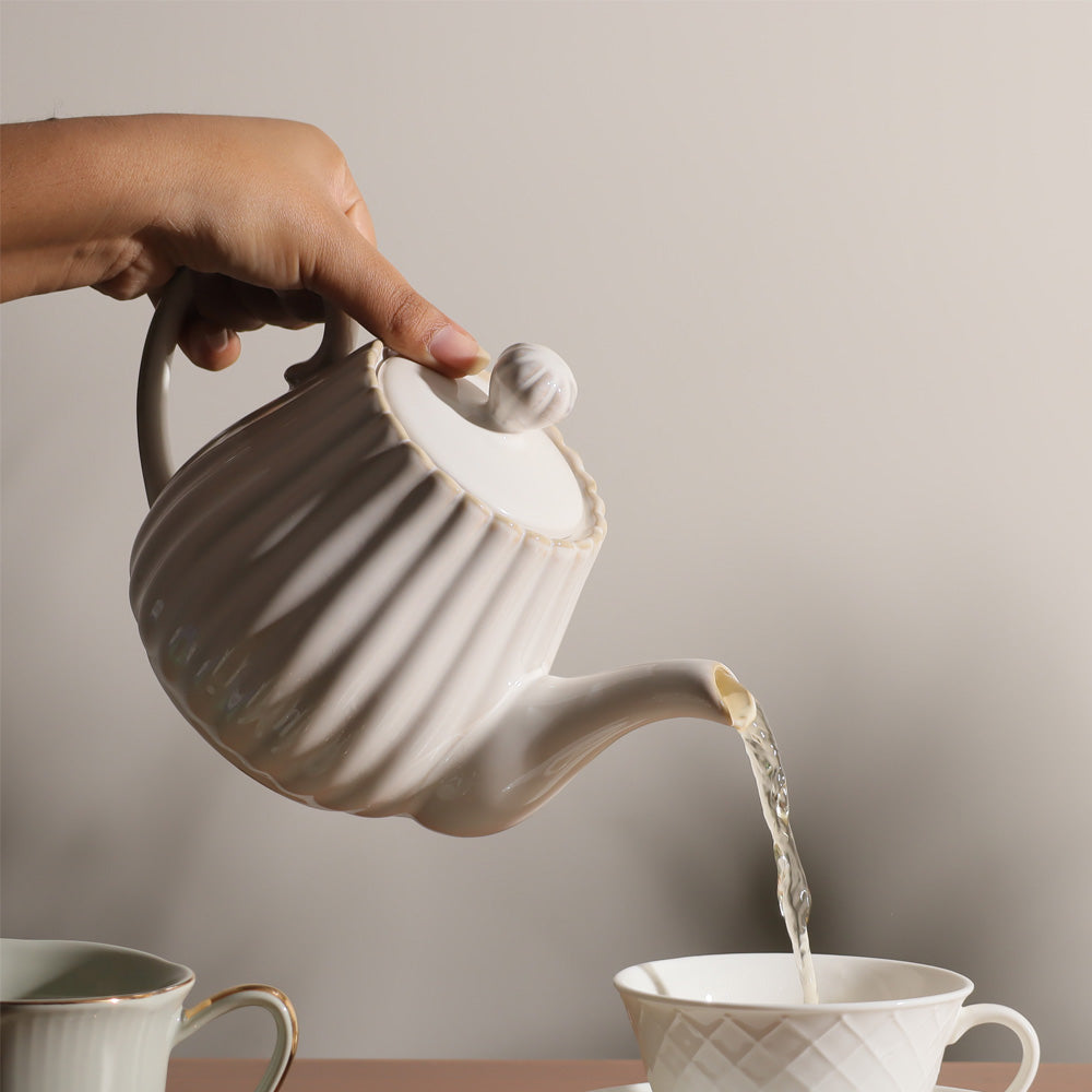 Lines Ceramic Tea Pot - White