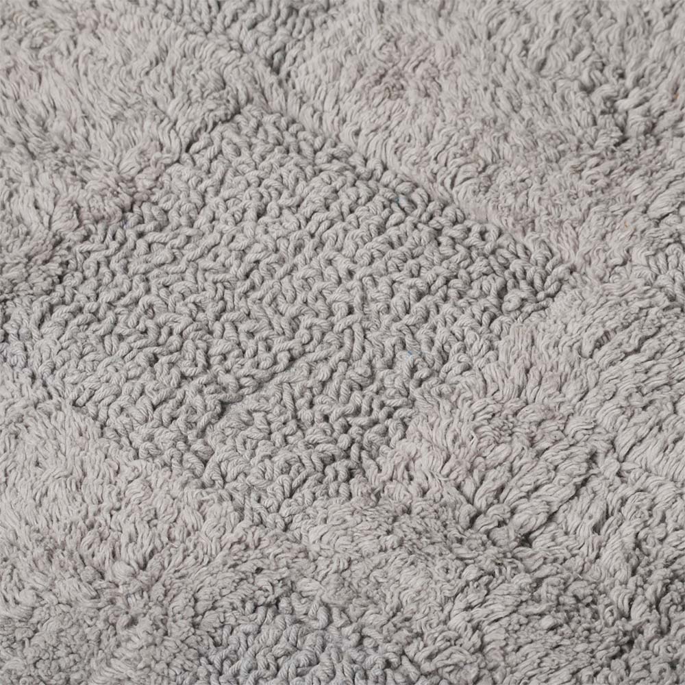 Checkered Reversible Tufted Bathmat - Light Grey