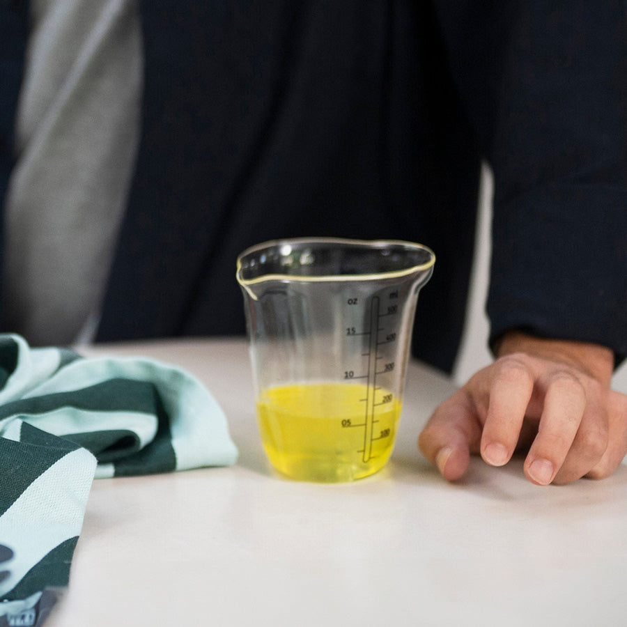Chef It Glass Measuring Jug with Lid 500ml - Nordic Sage